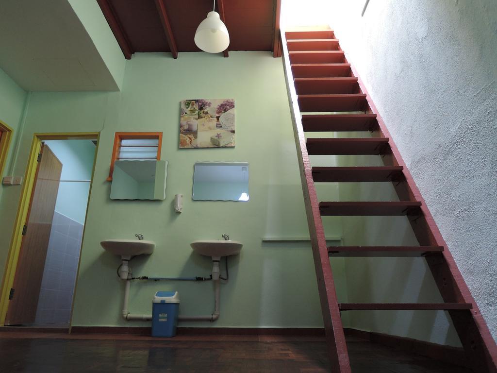 The Pillohouzzze Hotel Malacca Kültér fotó